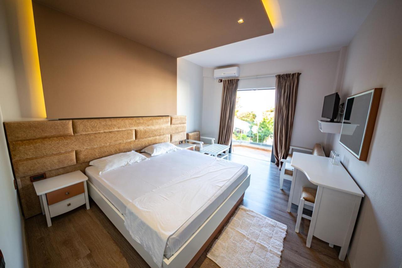 New Heaven Hotel Sarande Exterior photo