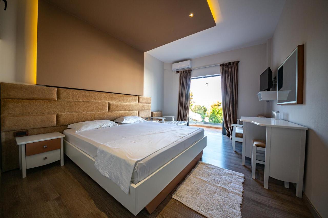 New Heaven Hotel Sarande Exterior photo