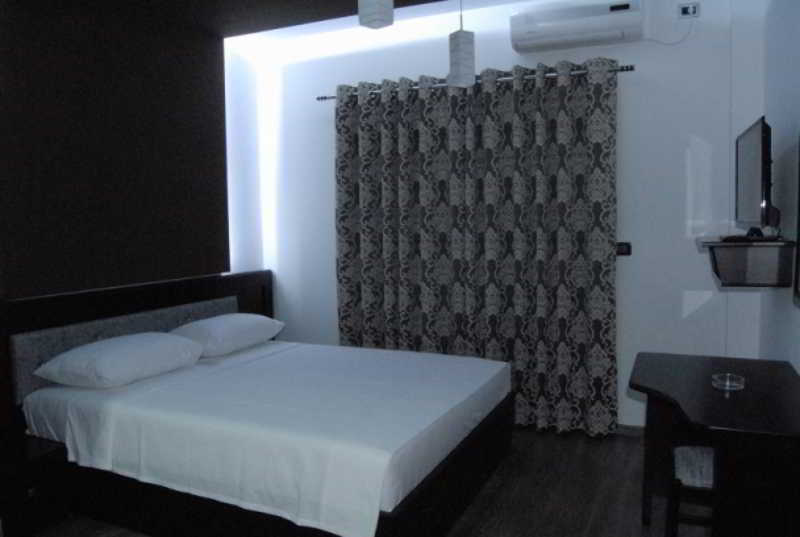 New Heaven Hotel Sarande Exterior photo