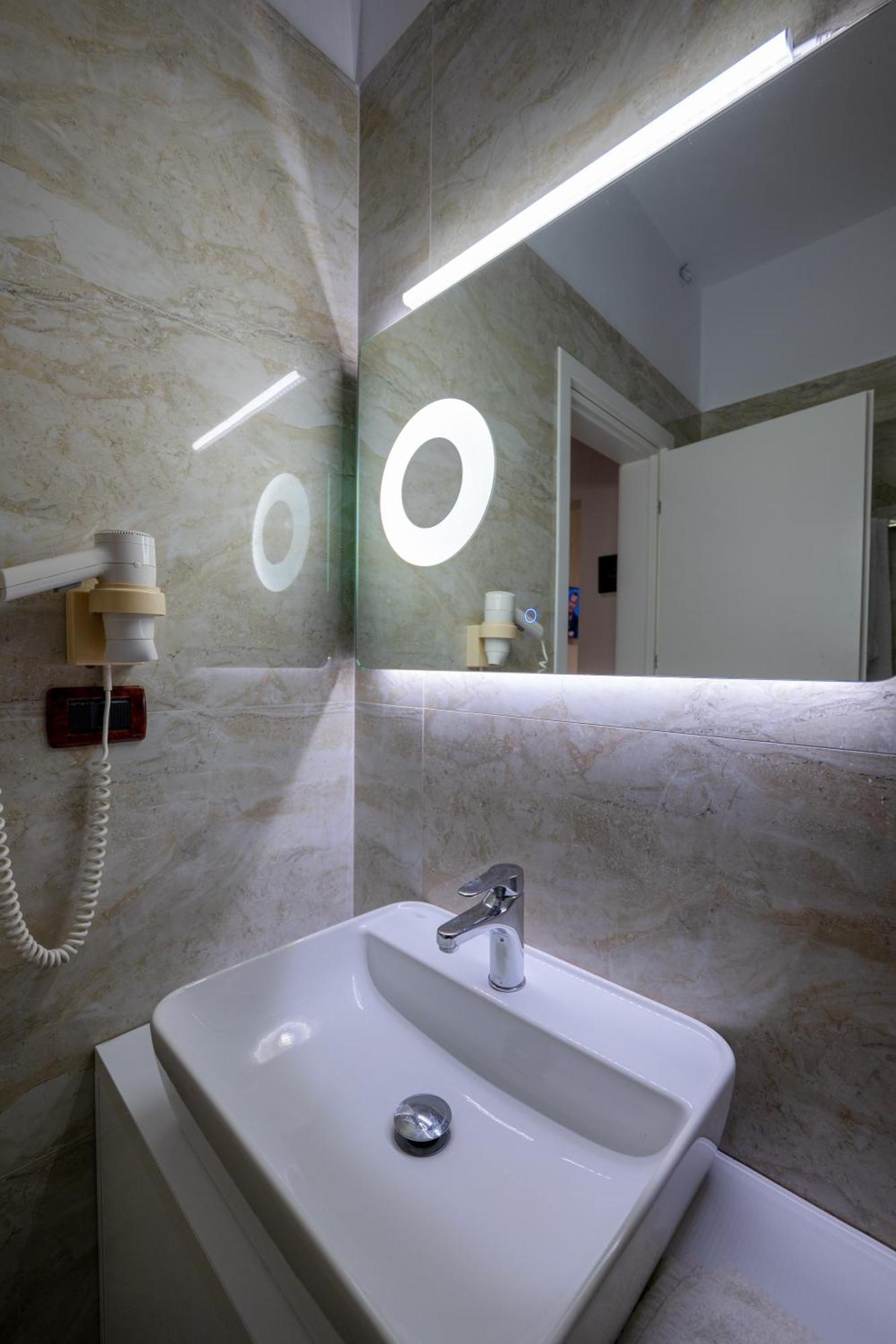 New Heaven Hotel Sarande Exterior photo